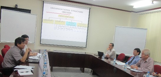 國立中山大學校長楊宏敦與胡志明市國家大學副總校長黎光明討論會場一景