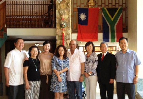 Representative Michael Hsu received Mr. and Mrs. Shih-Gin Guan,