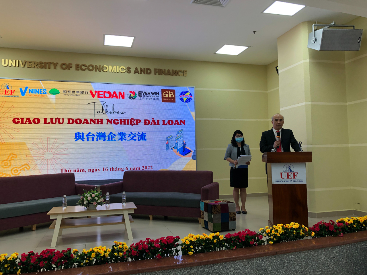 Director of Commercial Division  Mr. Chang Wen Chung attended  the Symposium to Exchange with Taiwanese Enterprises, which organized by HCMC University of Economics and Finance on 16th June 2022. 