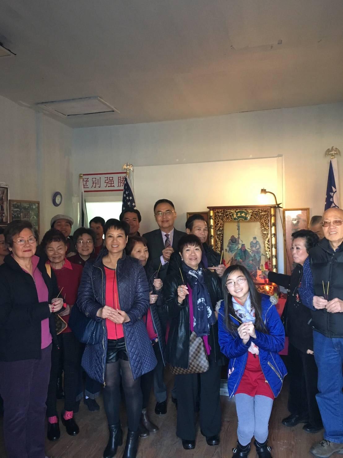 張詩瑞處長與典化合勝堂成員合影