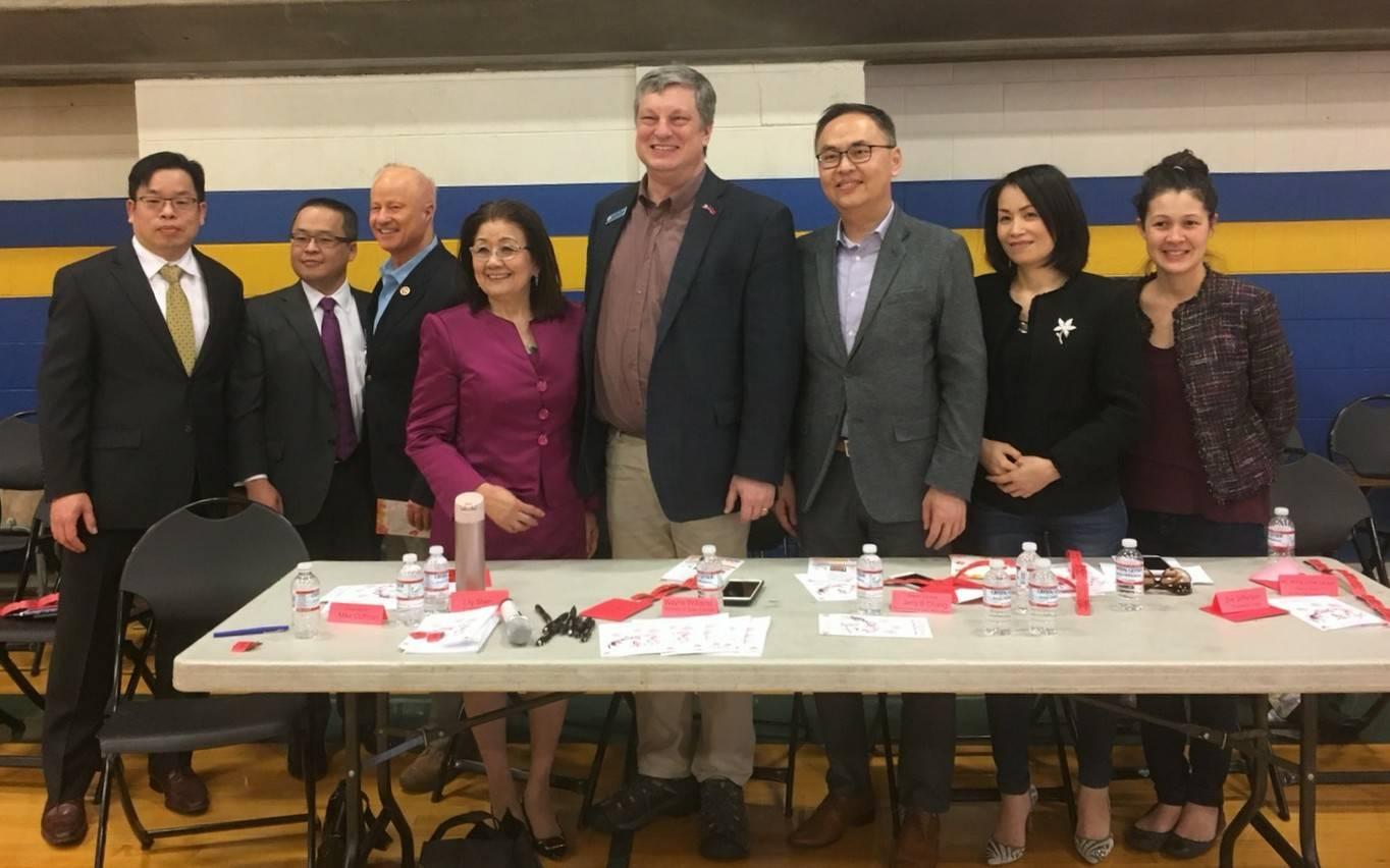 張詩瑞處長夫婦與出席貴賓合影