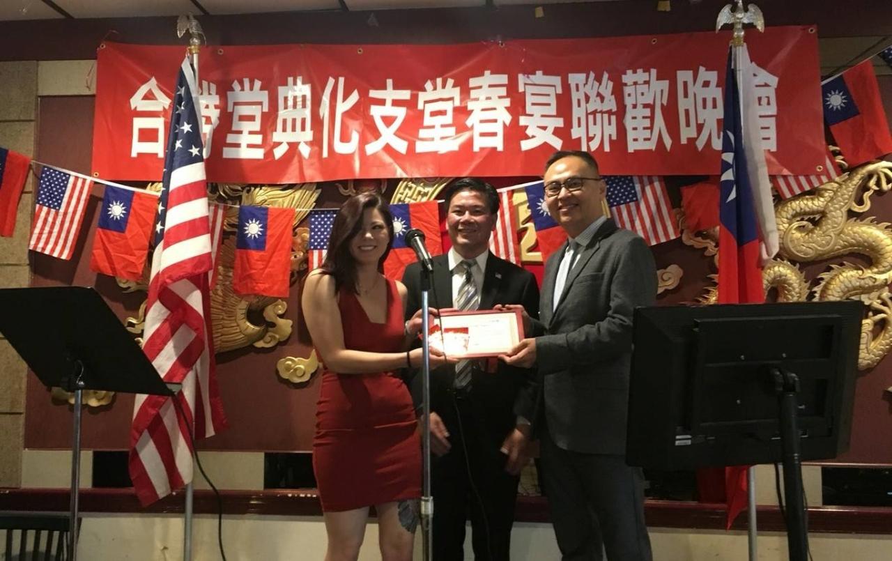 張處長頒發合勝堂獎學金