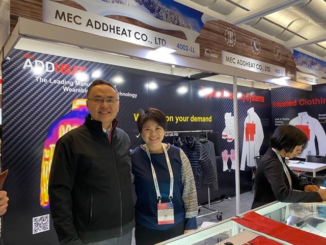 Director General Jerry Chang visits textile industry members from Taiwan at the 2020 Outdoor Retailer Snow Show in Denver.