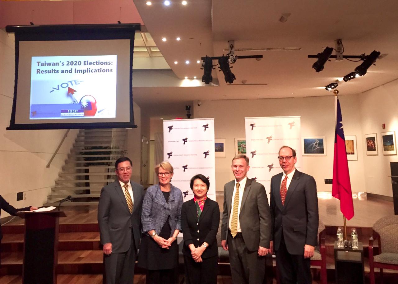 Co-hosted by TECO in New York and Foreign Policy Research Institute (FPRI). From left to right: Vincent Wang, Dean of College of Arts and Sciences, Adelphi University, Carol Rollie Flynn, FPRI President, Ambassador Lily Hsu, David Rank, Senior Fellow at Yale Jackson Institute of Global Affairs, and Jacques deLisle, FPRI Asia Program Director.