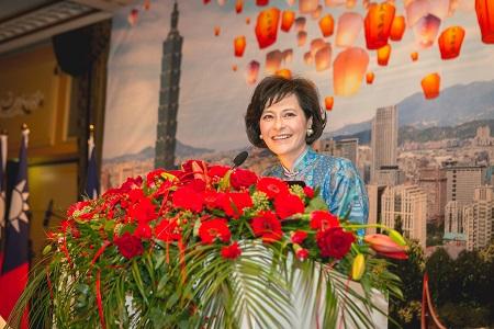 駐奧地利代表史亞平在國慶酒會中全程以德語致詞