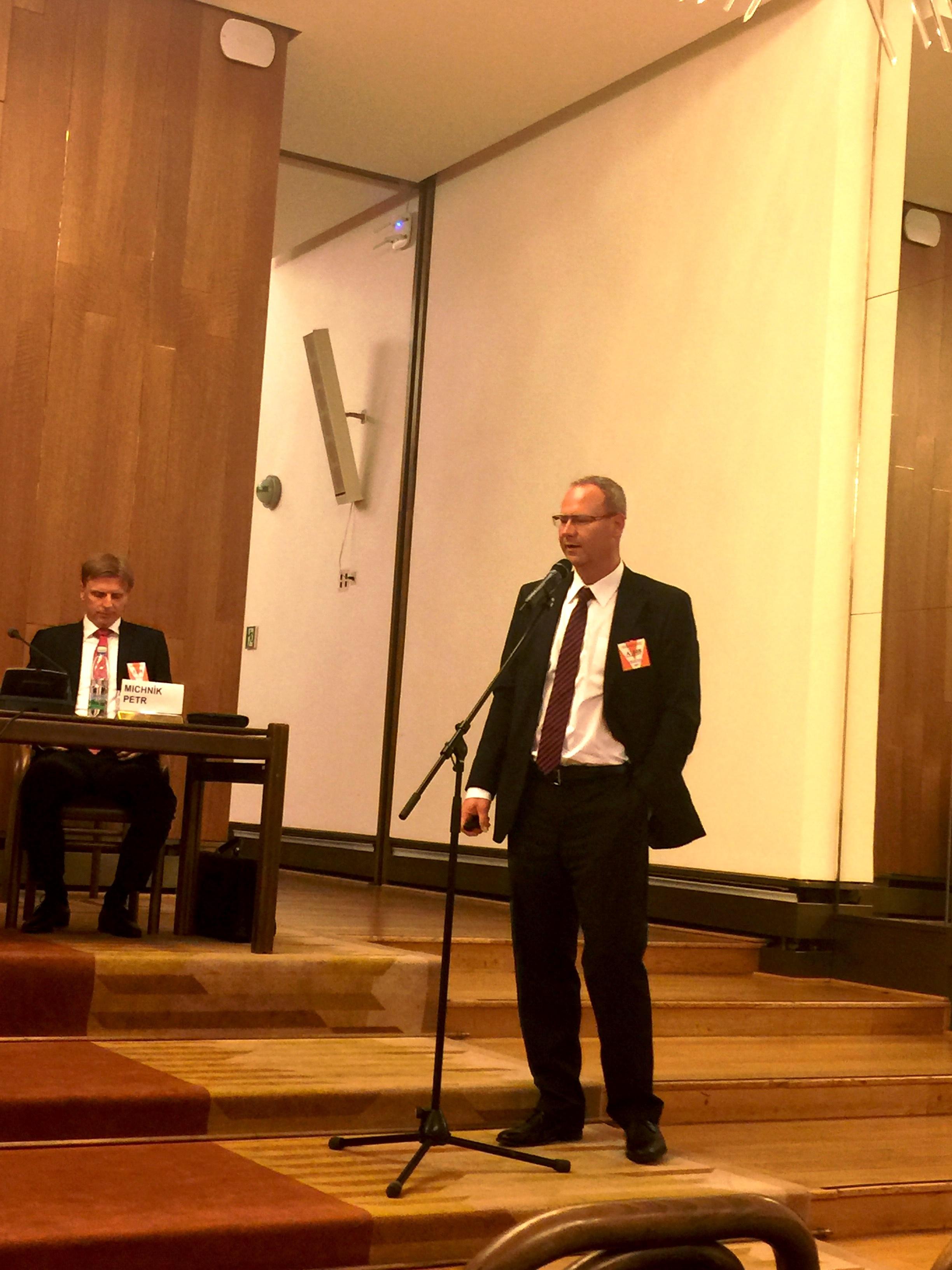 富士康公司經理Petr Skoda簡報