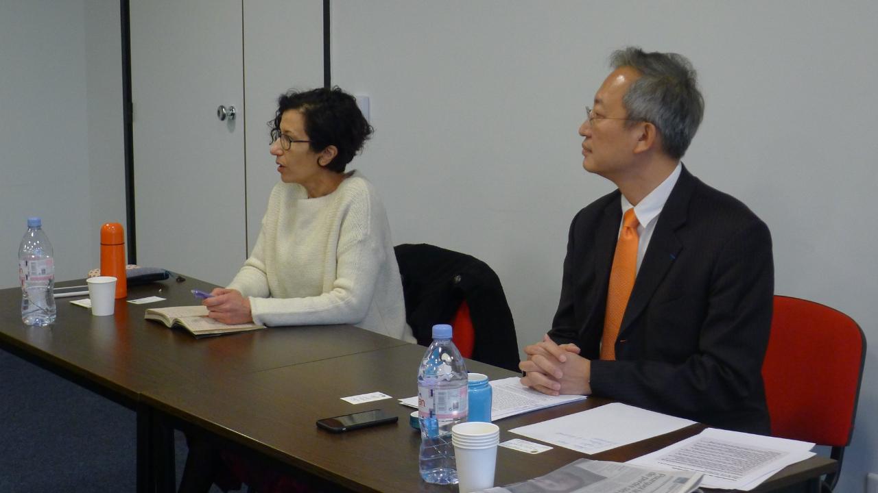 吳大使聽取來賓提問