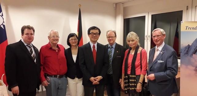 Frühlingsfest mit Information über die  Taiwan  am 10. April 2019,
gemeinsamen Veranstaltung  mit Club Ortsgespräch