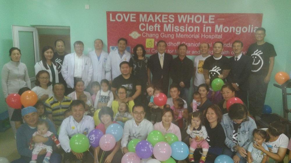 蒙古國立婦幼醫院(National Center for Mother and Child Health of Mongolia)於9月10日上午在該院舉辦感恩茶會，讓蒙古唇顎裂病童及家屬有機會對臺灣義診團的善行表達感謝，亦展現臺蒙醫療交流合作的豐碩成果。
臺灣「羅慧夫顱顏基金會」與長庚紀念醫院合辦的義診團由林口長庚紀念醫院外科部部長羅綸洲醫師率領，成員包括林口、桃園及高雄等地長庚醫院的醫師與護理師等共10人，自9月7日起在蒙古國立婦幼醫院進行為期三天義診。義診團與長庚培訓的蒙古種子醫療團隊合力為15名唇顎裂病童完成矯治手術，也讓臺灣義診團更加瞭解蒙方團隊工作情況，以協助該團隊提升診療能量。

