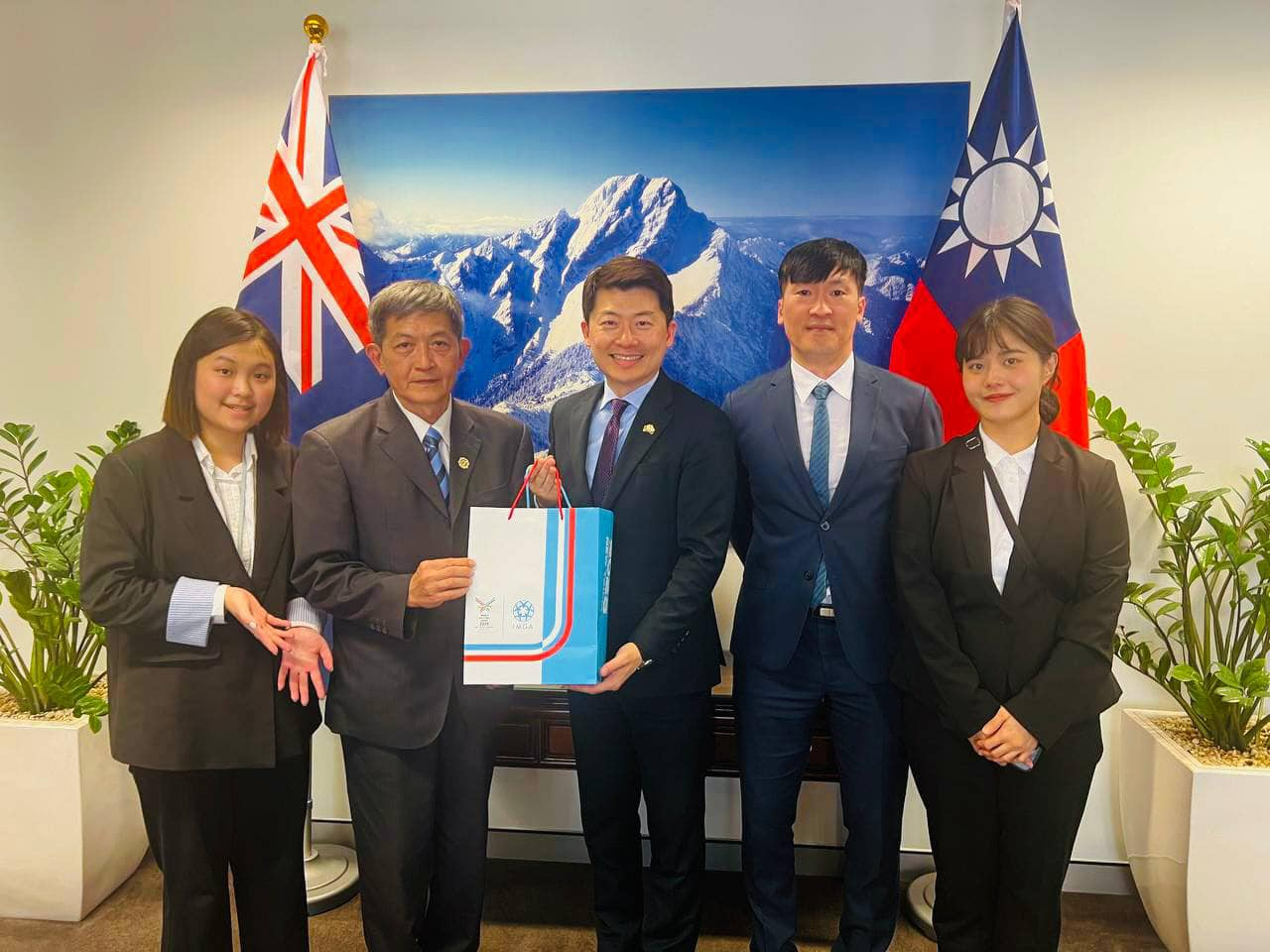 Director General David Cheng-Wei Wu was pleased to receive Mr. Pei-Lin Tsai, Deputy Commissioner of Department of Sports, Taipei City Government and his delegation.

The World Masters Games takes place every four years. Sydney, Melbourne and Brisbane were host cities respectively. Taiwan’s Taipei &amp; New Taipei City will co-host World Masters Games 2025 during 17-30 May, and Perth will be the host in 2029

Come to join the Games and explore Taiwan’s ?? unique charm : https://wmg2025.tw 
