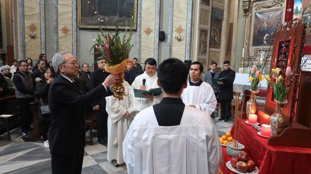 駐教廷大使館李大使世明於本(108)年2月10日出席天主教聖伯爾納里諾堂羅馬華人牧靈中心並代表春節祭祖。