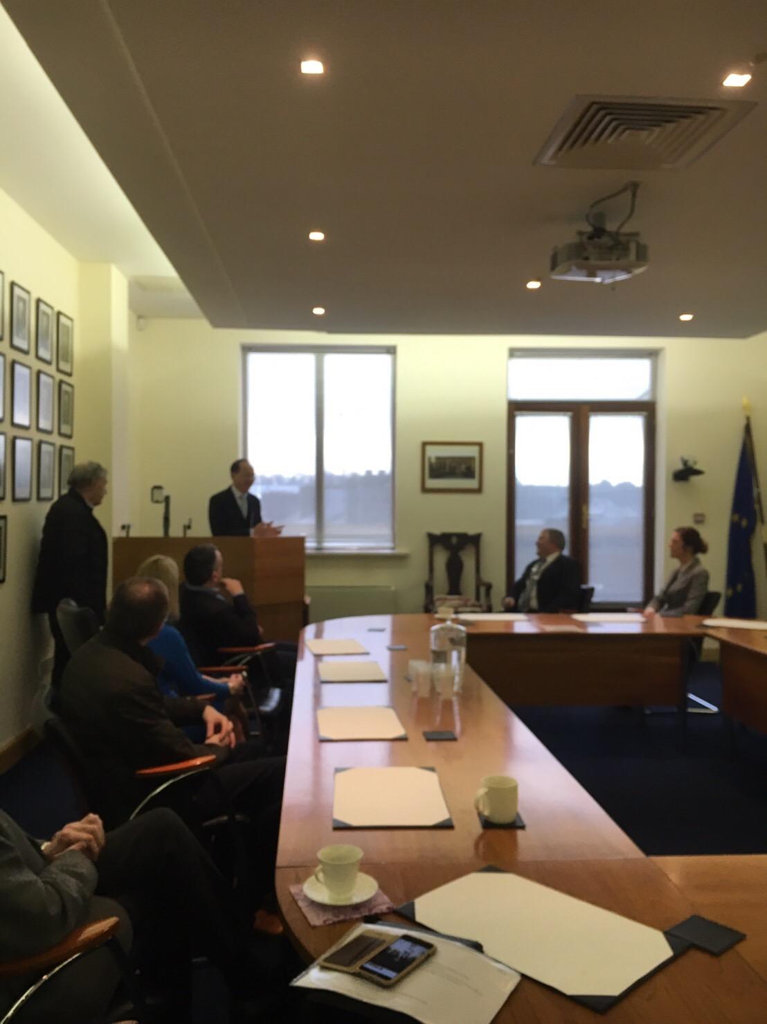 杜大使應邀說明臺灣經貿發展、投資機會及臺愛雙邊關係