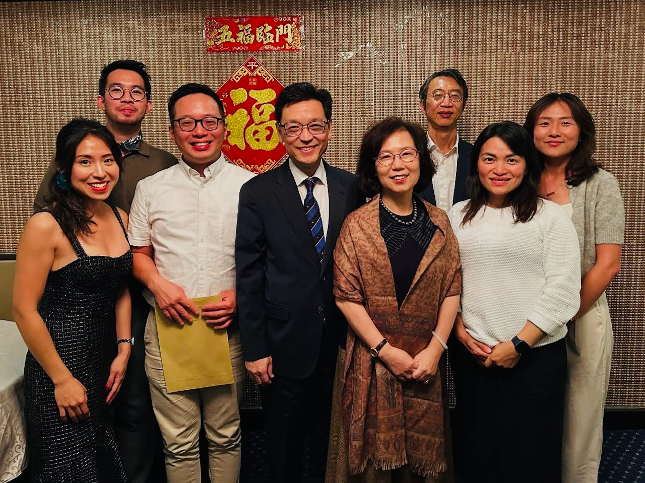 Ambassador Tang and his spouse had the pleasure of meeting with members of the Taiwan Ireland Association and the Taiwanese Emergency Assistance Association in Ireland. It was a great opportunity to learn more about the lives and experiences of our community here.

We look forward to engaging further with Taiwanese friends and helping our Irish partners gain a deeper understanding of Taiwan.