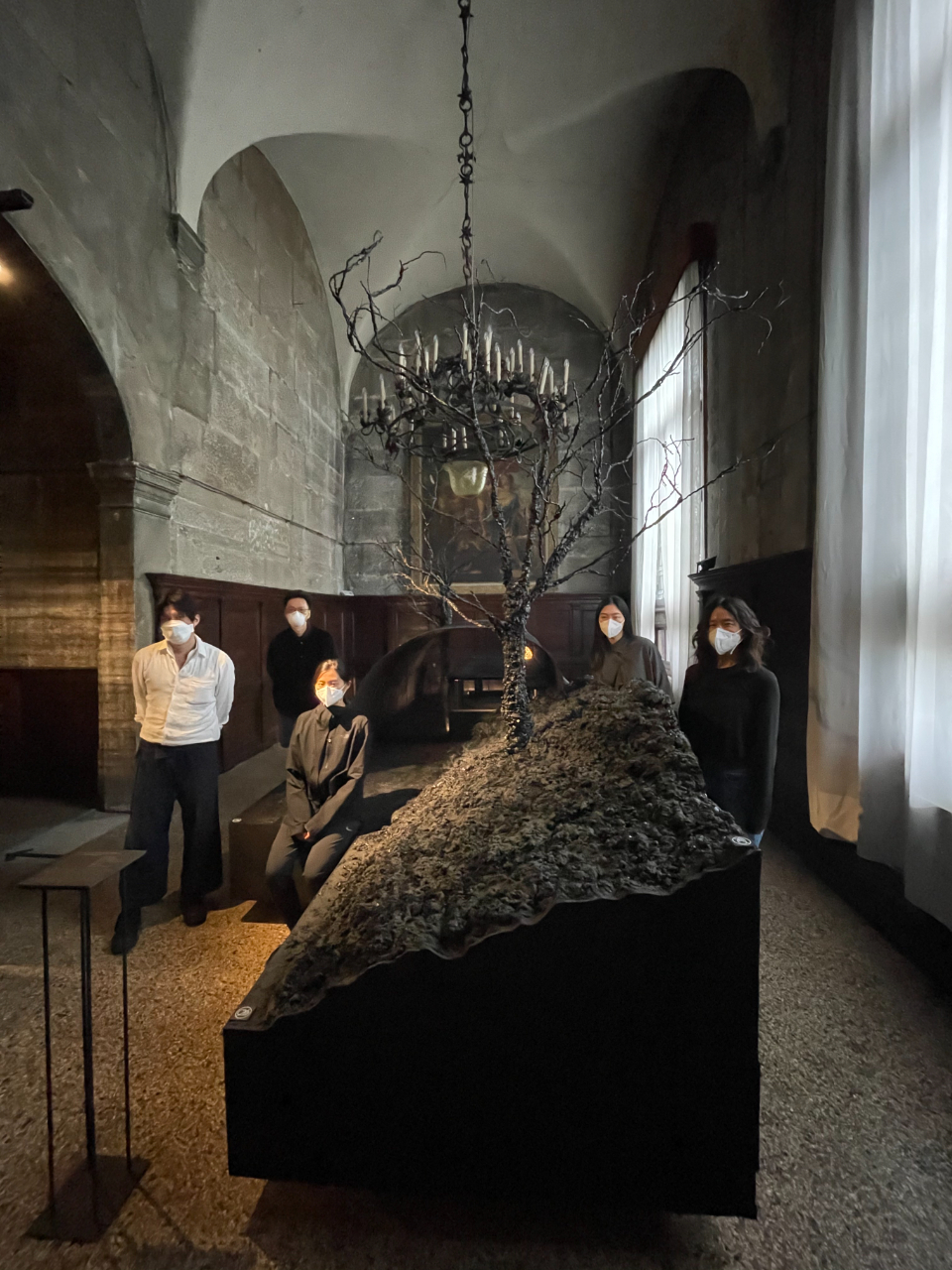 2.自然洋行工作團隊合照 foto di gruppo del team curatoriale di Divooe Zein Architects