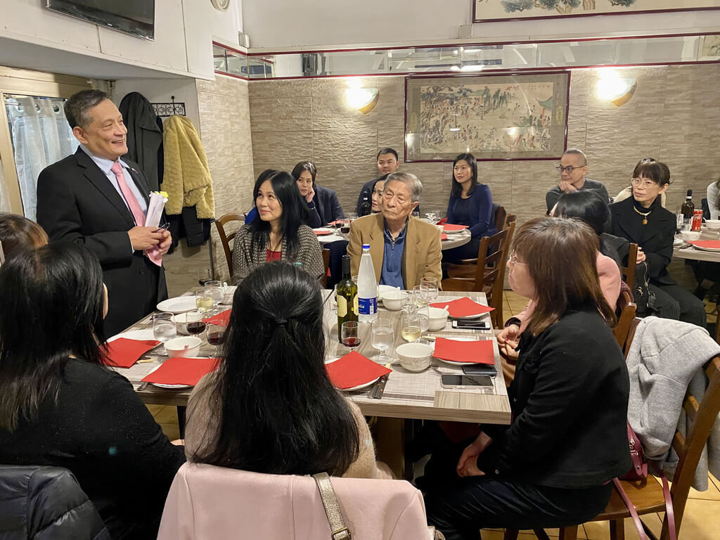 駐義大利代表處舉辦僑務座談，駐義代表李新穎感謝僑胞建言獻策，共同推展國家重要政策，盼在現有成果上持續建構台義關係的新里程碑。