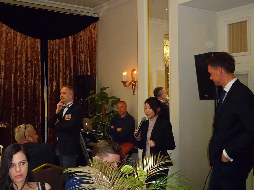 金車公司代表劉雅芝小姐在里加威士忌節晚宴中介紹噶瑪蘭威士忌(106年5月27日)