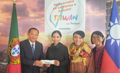 O Representante Chang recebeu a companhia taiwanesa de dança Tjimur Dance Theatre