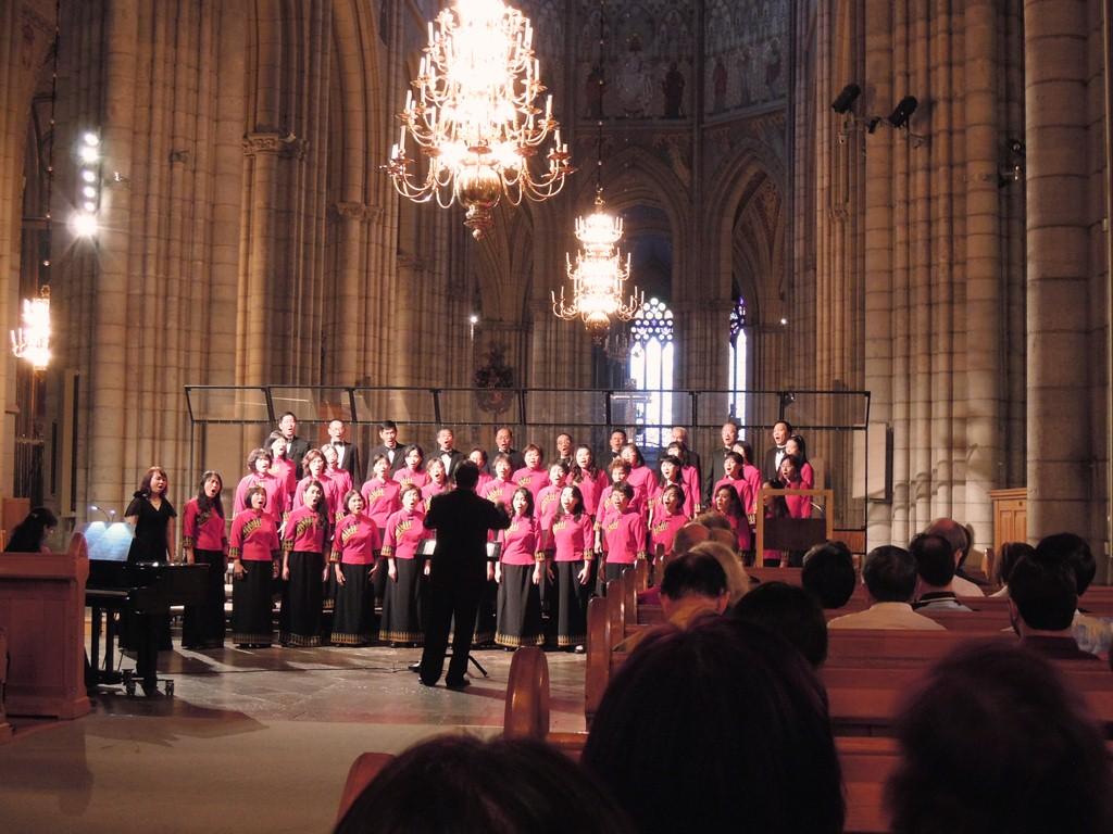 Taiwan Chorus singing a folk song.