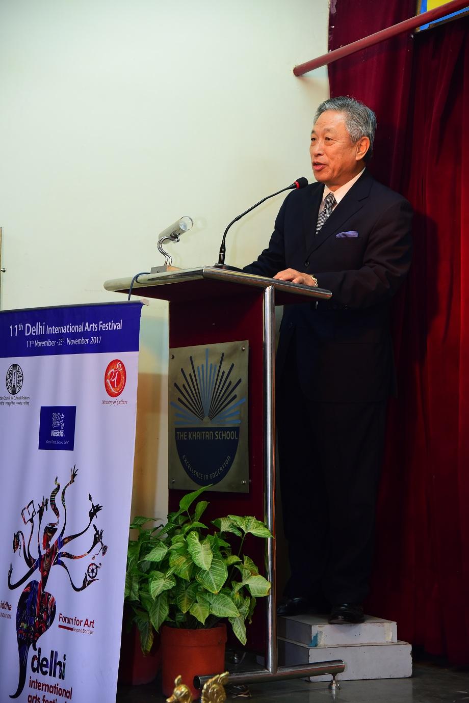 H.E. Amb. Tien delivered a speech in Khaitan Public School, Noida