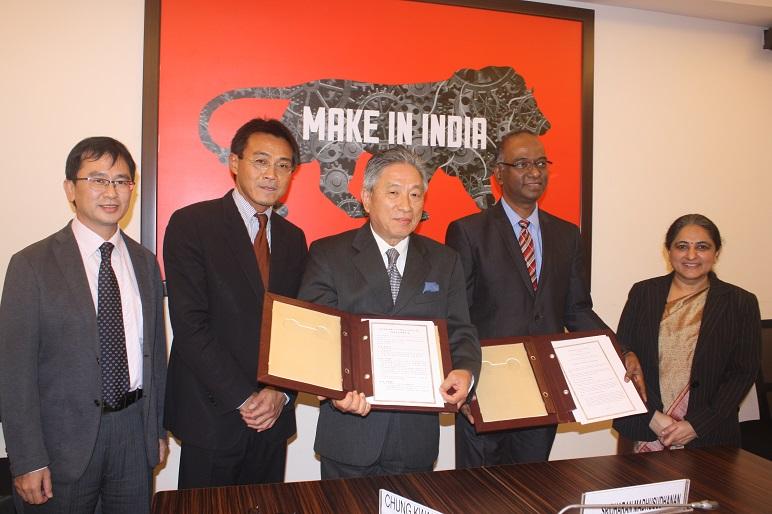 TECC Representative Amb. Chung-Kwang Tien (center), ITA Director Mr. Sridharan Madhusudhanan (2nd, right). Deputy Director General of Bureau of Foreign Trade Dr. Guann-Jyh Lee (2nd, left) and Joint Secretary of Ministry of Commerce and Industry of India Ms. Vandana Kumar (1st, right).