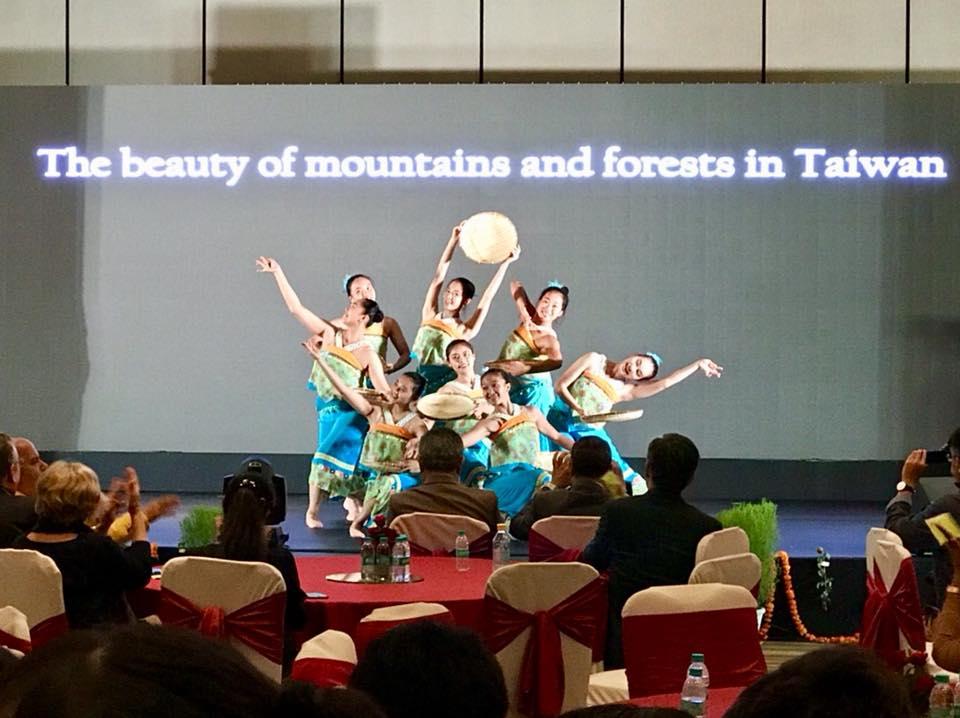 “Taiwan's Youth, Citizens of the World,” a cultural program presented by the Taiwan Youth Ambassadors, is staged in New Delhi, Sept. 4.