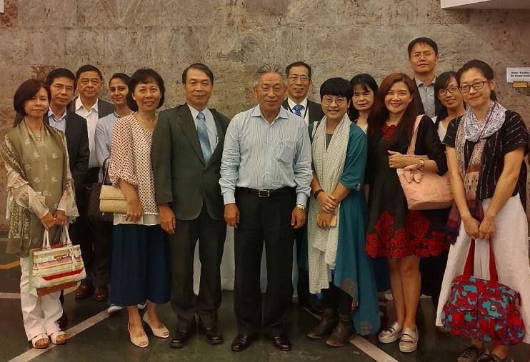 Amb. Tien (center) attended Taiwan Film Festival on Sept. 10, 2018 and had a photo with Taipei Economic and Cultural Center in India (TECC) officers and Taiwanese expatriates in New Delhi.