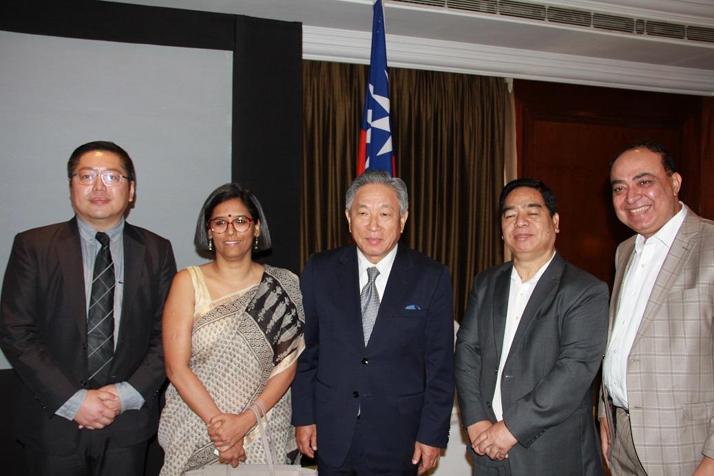 Amb. Tien (center) photographed with H.E. Ronald Sapa Tlau, Member of Rajya Sabha and Committee on Health and Family Welfare of India (2nd from right) and other guests.