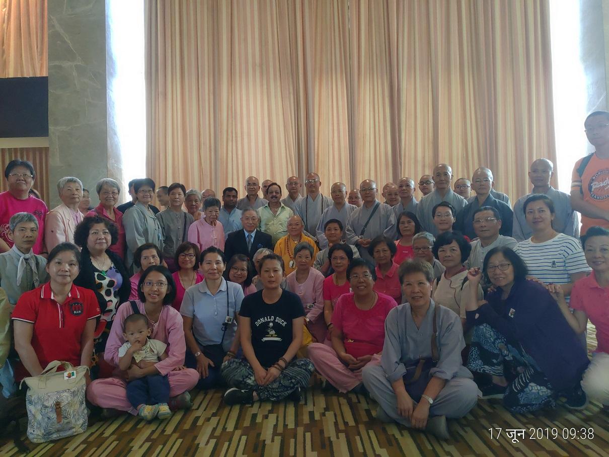 Amb. Chung-kwang Tien, Representative of Taipei Economic and Cultural Center in India, met with a group of Buddhist venerables and pilgrims from Taiwan at Ghaziabad, Uttar Pradesh, June 17, 2019.