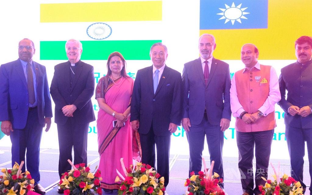 Amb. Tien (center), Honorable Member of Lok Sabha Meenakshi Lekhi (3rd from left) and other dignitaries photographed on the occasion.