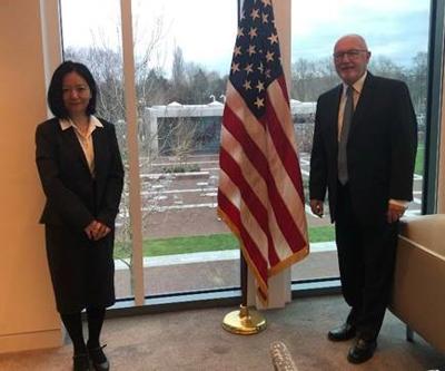 Representative Hsin Hsin Chen meets with Ambassador Pete Hoekstra in the U.S. Embassy (2020.01.11, The Hague)