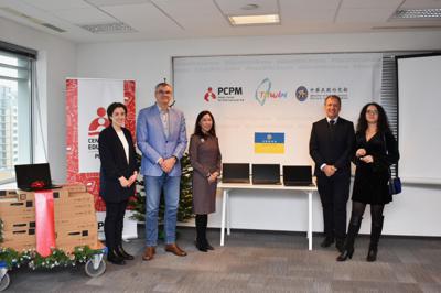 駐波蘭代表處吳大使尚年受邀赴華沙烏克蘭學校參加台灣筆電捐贈儀式