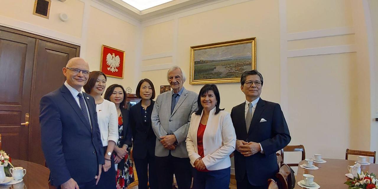 66807623_322352048653752_8575047071415926784_n