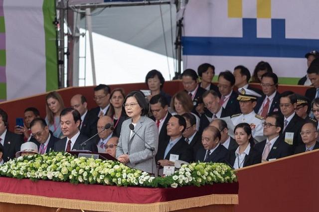 President Tsai vows to build stronger Taiwan in National Day address