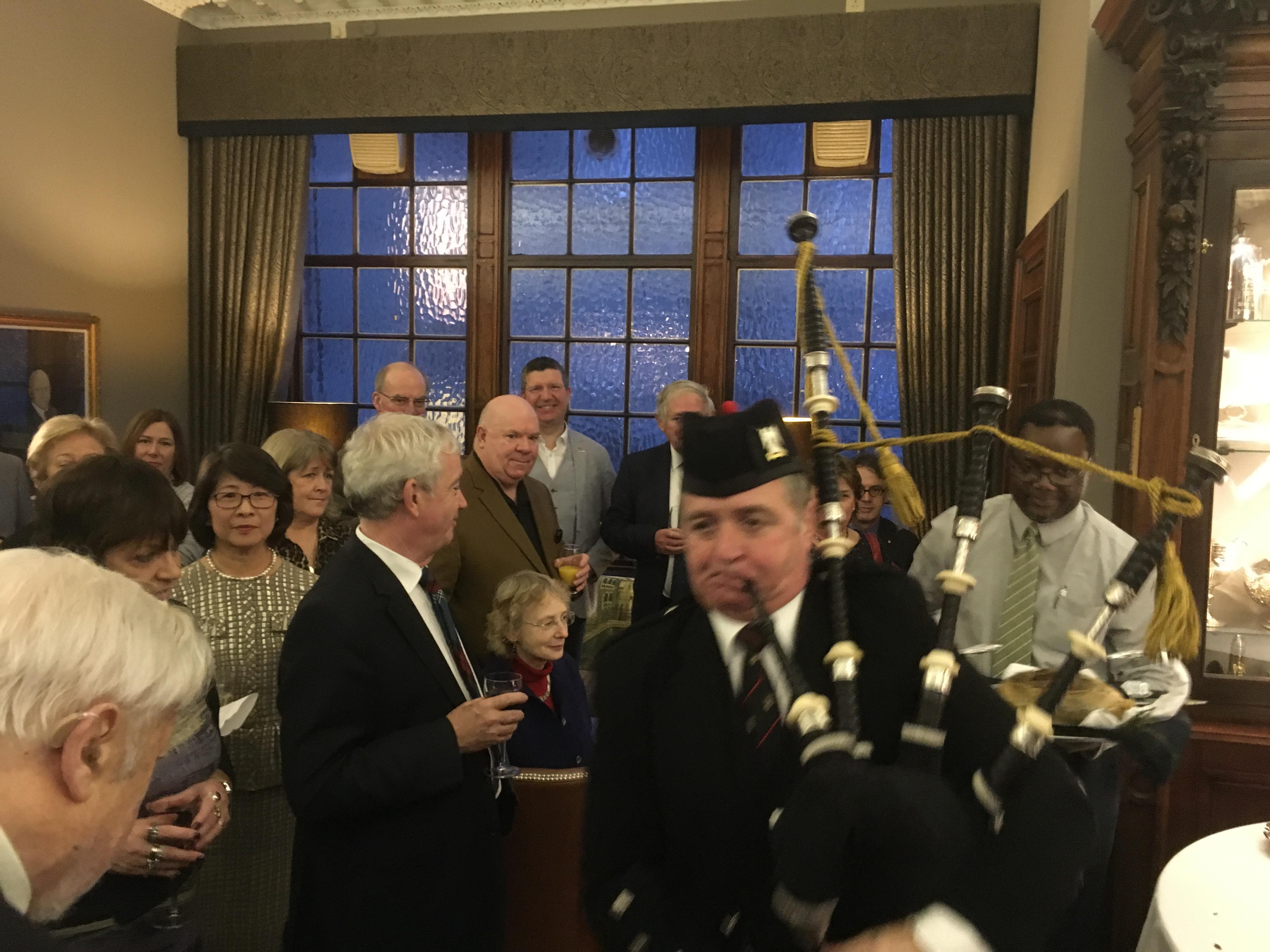 許總領事出席愛丁堡Oyster Club舉辦2017年蘇格蘭民族詩人Robert Burns紀念晚會