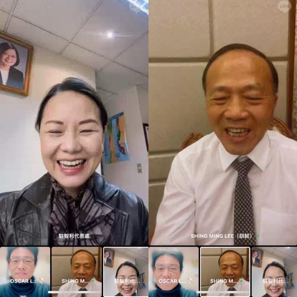 El exitoso empresario de Taiwán en Chile, Sr. Shing-ming Lee, quien se dedica al rubro  de las pieles sintéticas, es dueño de la compañía Imp. y Exp. Min Shan Ltda. en Zona Franca de Iquique. El Sr. Lee fundó Casa Chile en Taichung, Taiwán para promover el intercambio cultural entre Taiwán y Chile. Le extendimos nuestras  felicitaciones por ser elegido Presidente de la Cámara de Comercio de Taiwán en America  Latina