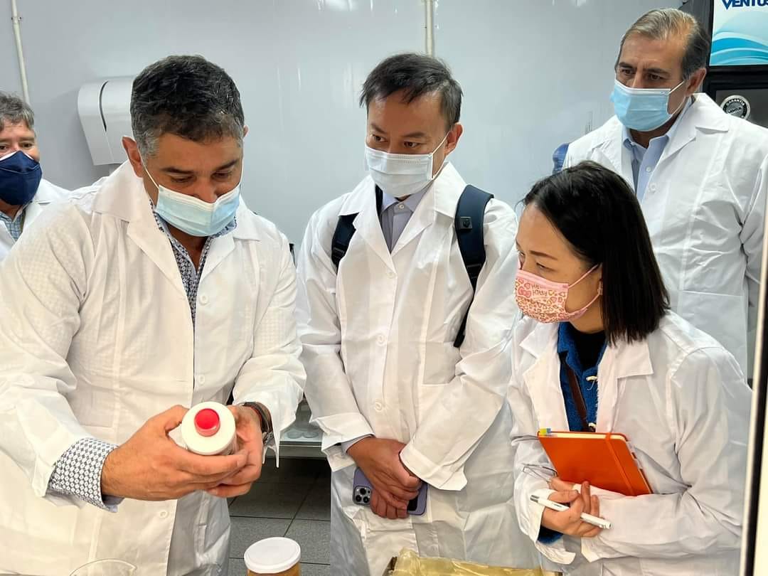 Visita la empresa pesquera RYMAR