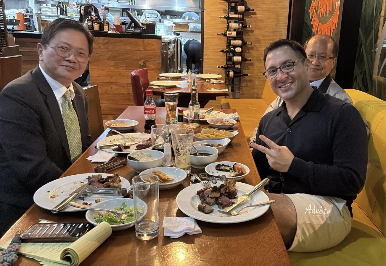 Ramírez Pérez (雷煦虎)的返鄉溫馨時刻- 駐哥倫比亞台北商務辦事處Oficina Comercial de Taipei en  Bogota, Colombia