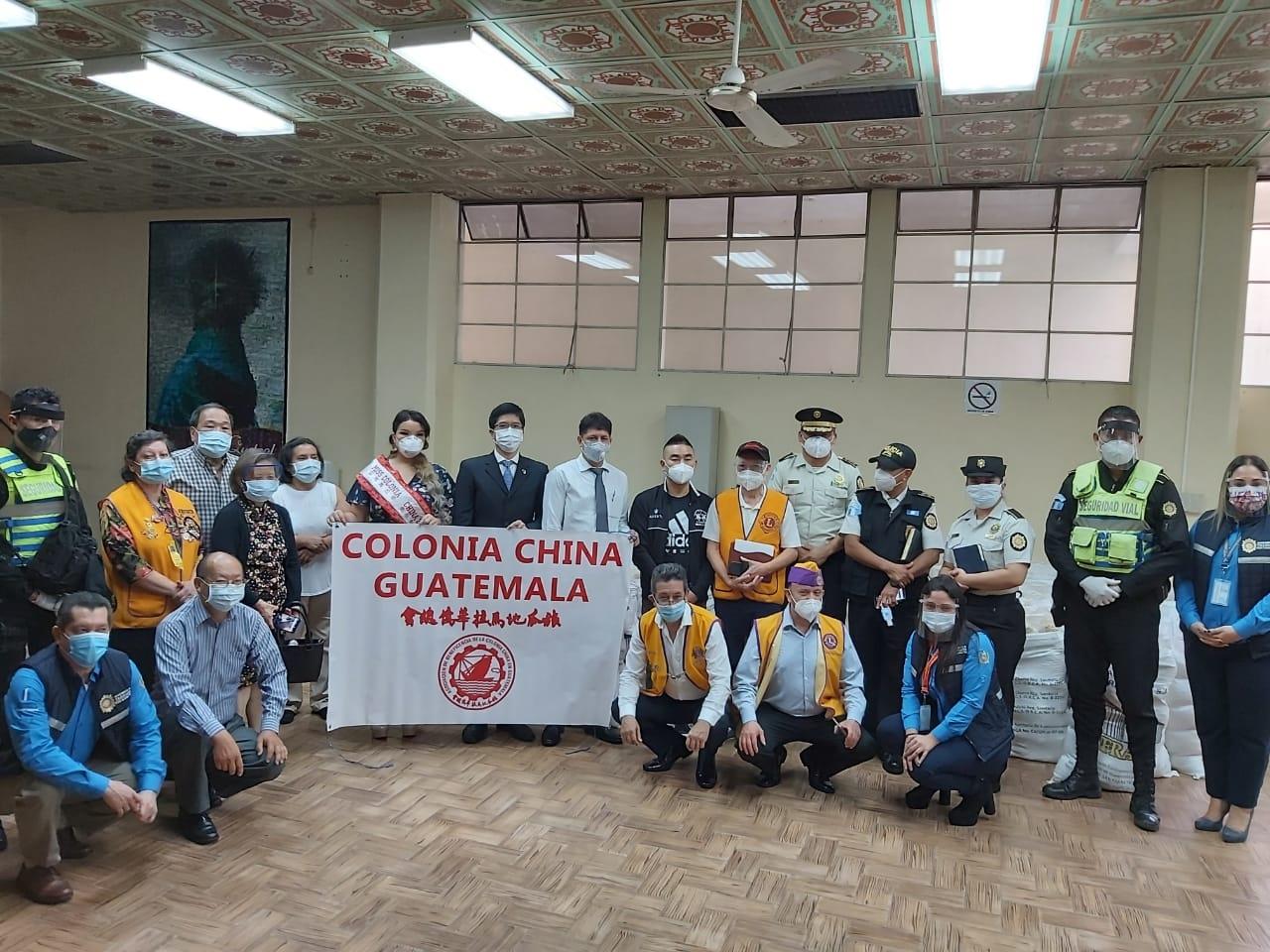 各僑團代表與警政署出席人員合影