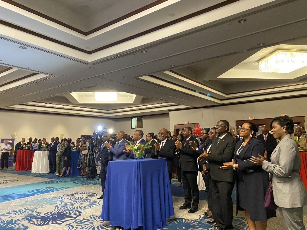 現場共約200多名貴賓與會