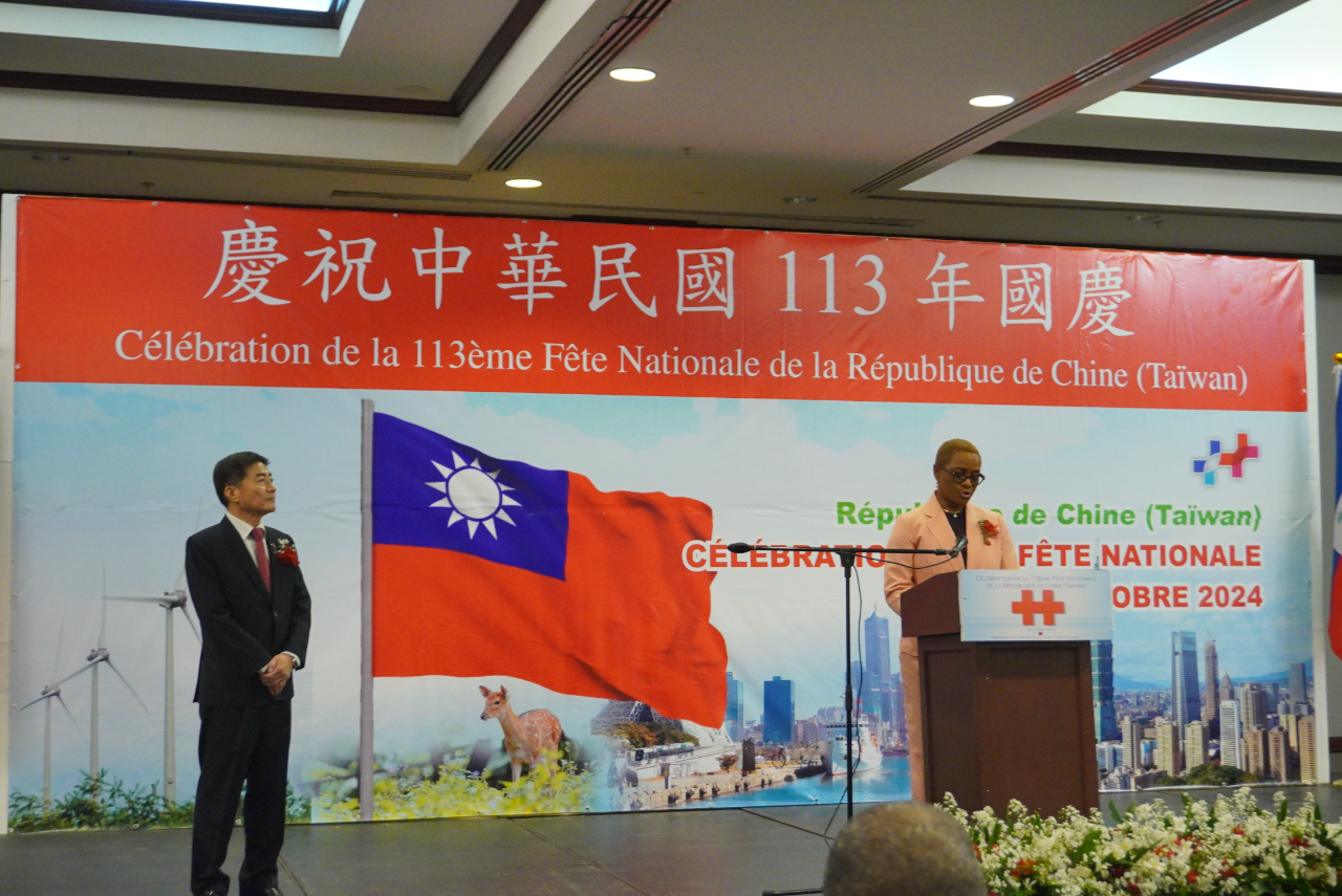 婦女賦權部長Marie-Françoise SUZAN代表外長致詞