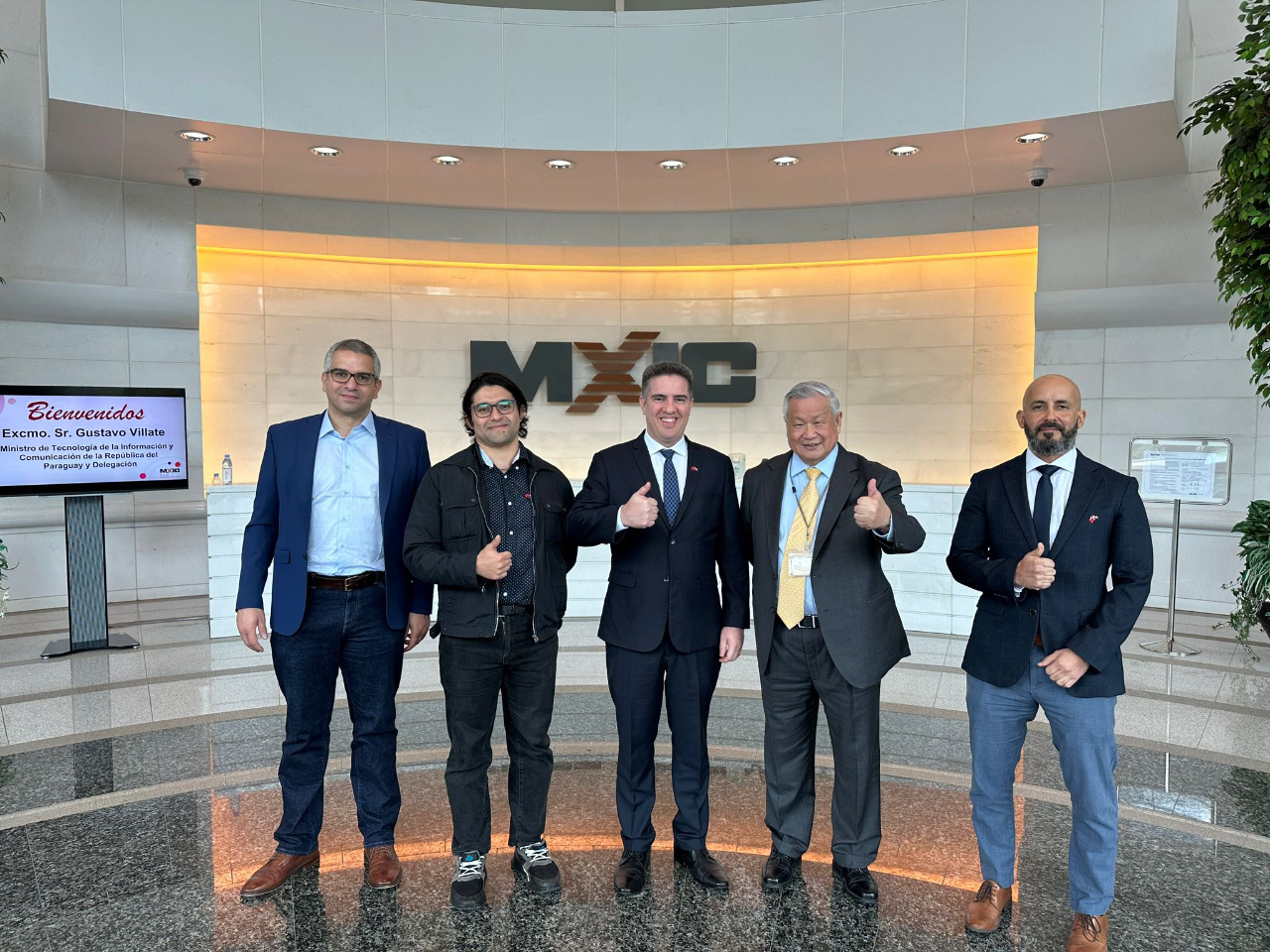 資通訊科技部長比亞德(Gustavo Villate)部長)部長一行拜會新竹科學園區旺宏電子，董事長兼執行長吳敏求接待。