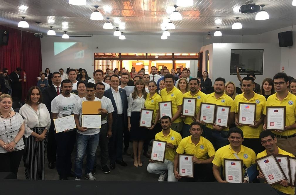 El 27 de diciembre del 2018 se tiene prevista la clausura del Programa de Capacitación Técnica y Profesional para Jóvenes de Países Aliados de Latinoamérica que se realizó en Taiwán del 24 de julio al 5 de octubre y del 3 de octubre al 14 de diciembre, en dos ocasiones, del año en curso, y del que diecinueve instructores del Servicio Nacional de Promoción Profesional (SNPP) participaron exitosamente.