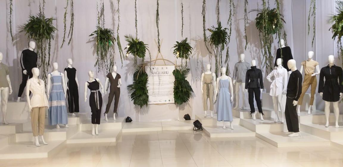 La primera línea de diseño de indumentaria de la Asociación de Confeccionistas y Afines de Yaguarón se denomina Teko que significa “Cultura” en el idioma Guaraní, se inspira en la simplicidad de la vida de nuestros ancestros, una vida en armonía. Sin perder de vista la comodidad y versatilidad. La confección de las prendas fue el resultado del trabajo colaborativo, entre los confeccionistas de Yaguarón y las artesanas de Yataity, quienes con sus bordados aportan a estas prendas un toque único y autóctono.