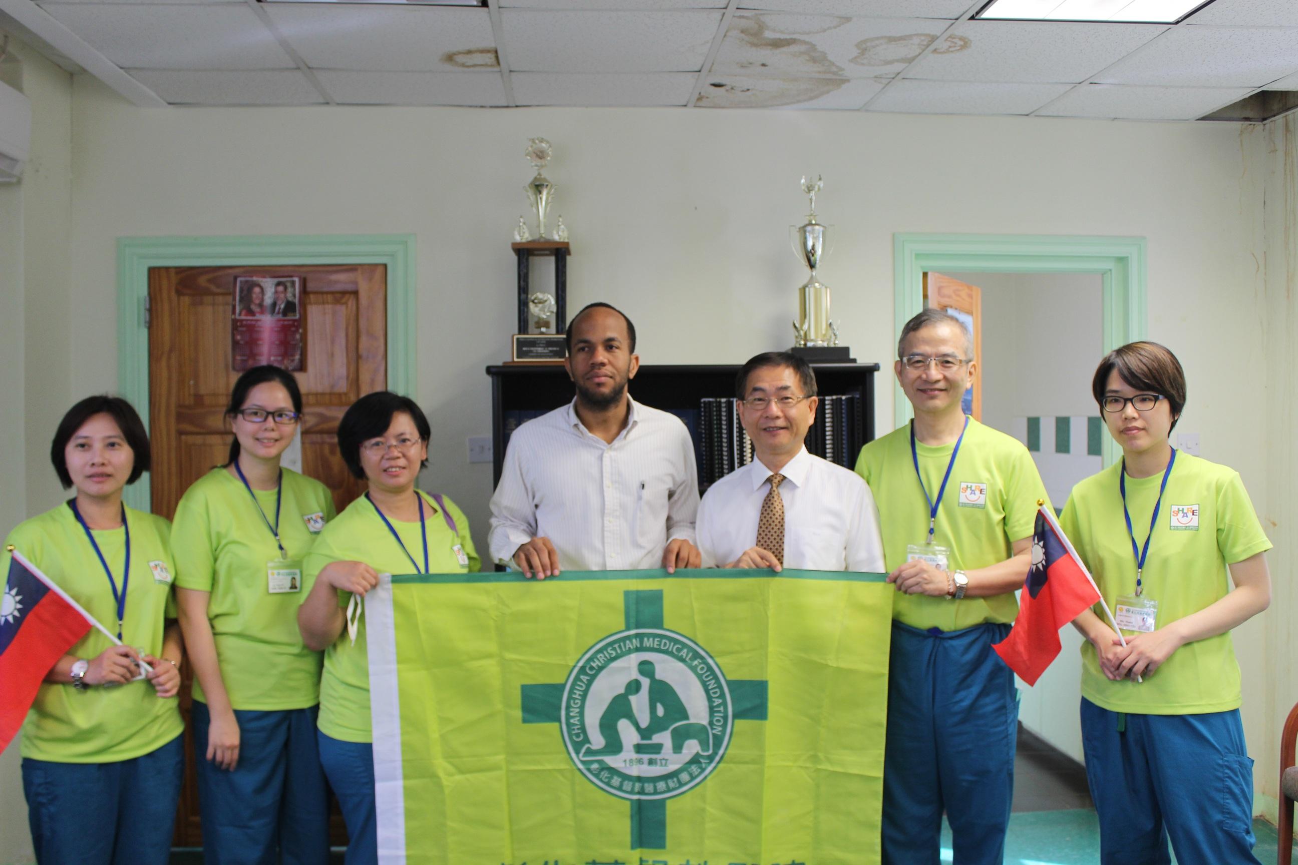 Ambassador Baushuan Ger, Minister of Health Luke Browne and the CCH Medical Team (July 13 2017, Minister’s office)