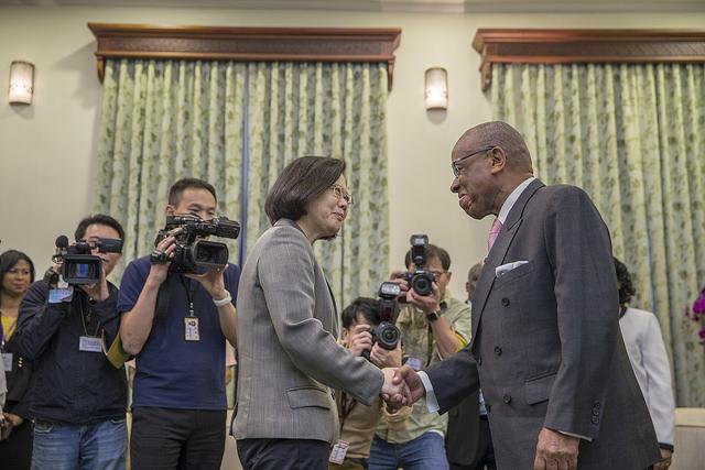 Hon. Sir Louis Straker, Deputy Prime Minister and Minister of Foreign Affairs, Trade and Commerce met with Dr. Tsai Ing-wen, President of the Republic of China (Taiwan) on March 28, 2018