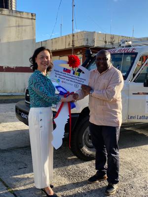 Amb. Fiona Fan attended the handover ceremony of two fully-equipped ambulances under the ”Public Health Emergency Response System Enhancement in Project Saint Vincent and the Grenadines”