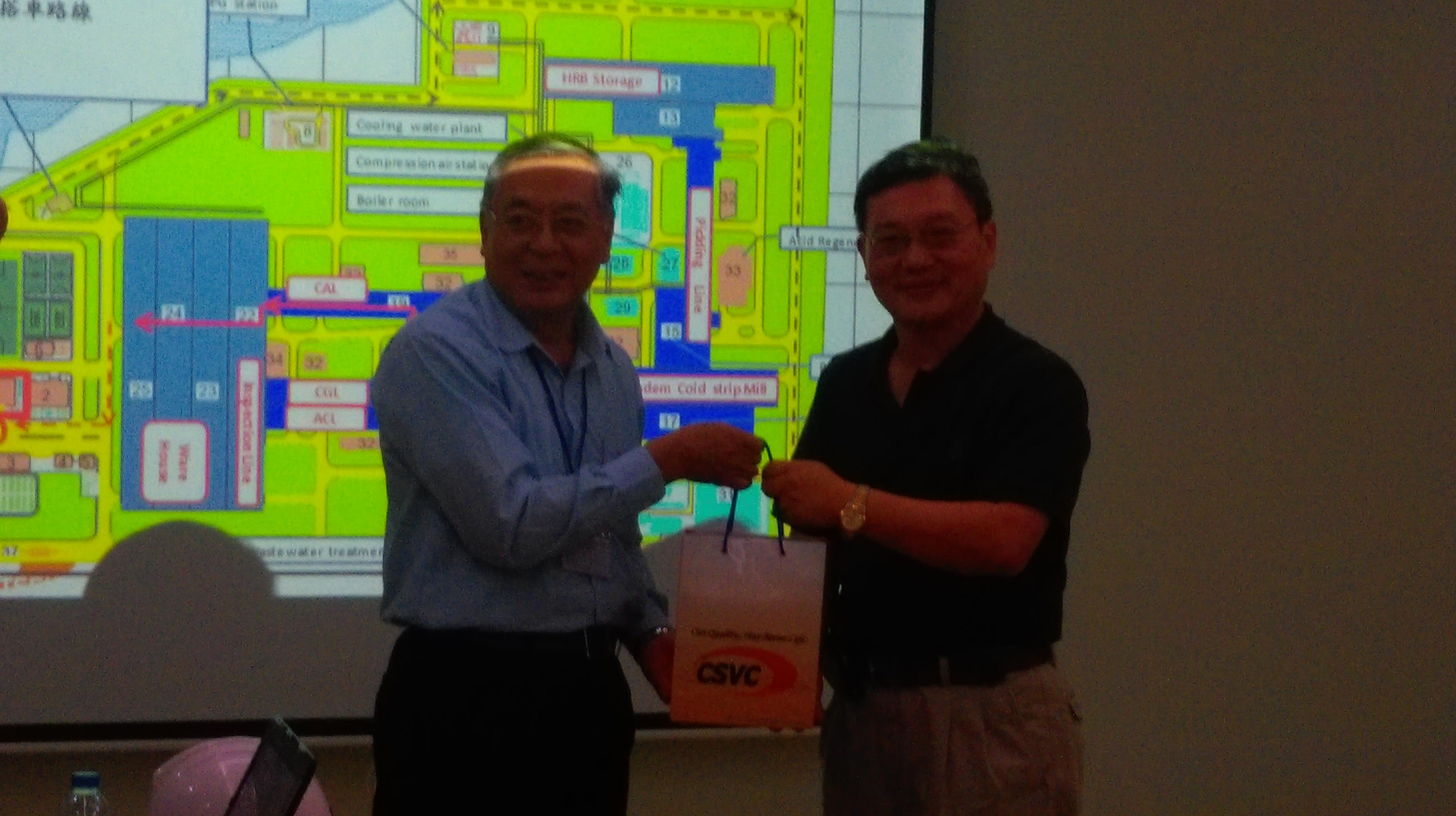 Viên chức Văn phòng Kinh tế và Văn hóa Đài Bắc tại TP.HCM thăm Công ty China Steel Sumikin Việt Nam