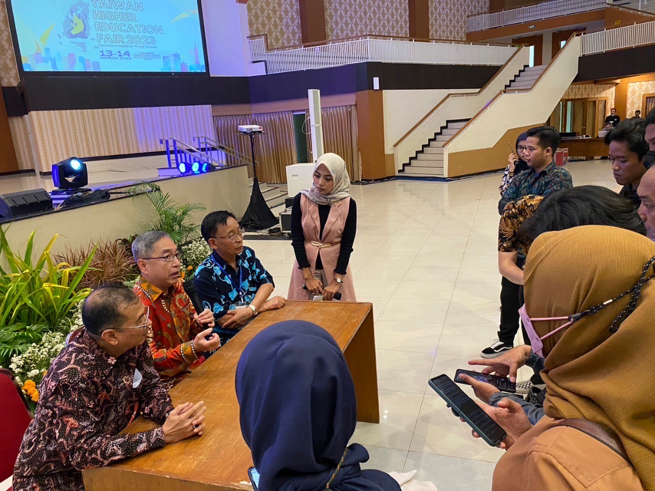 Pembukaan Pameran Pendidikan Tinggi Taiwan 2023 - 駐泗水臺北經濟貿易辦事處