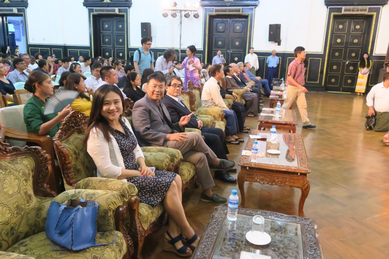 緬甸音樂節在仰光市政廳音樂會- 
駐緬甸代表張俊福、副參事張水庸及經濟組秘書呂佩娟出席音樂會，與仰光市長Maung Maung Soe、使節團及藝文界應邀出席聆聽（2019年6月16日）
