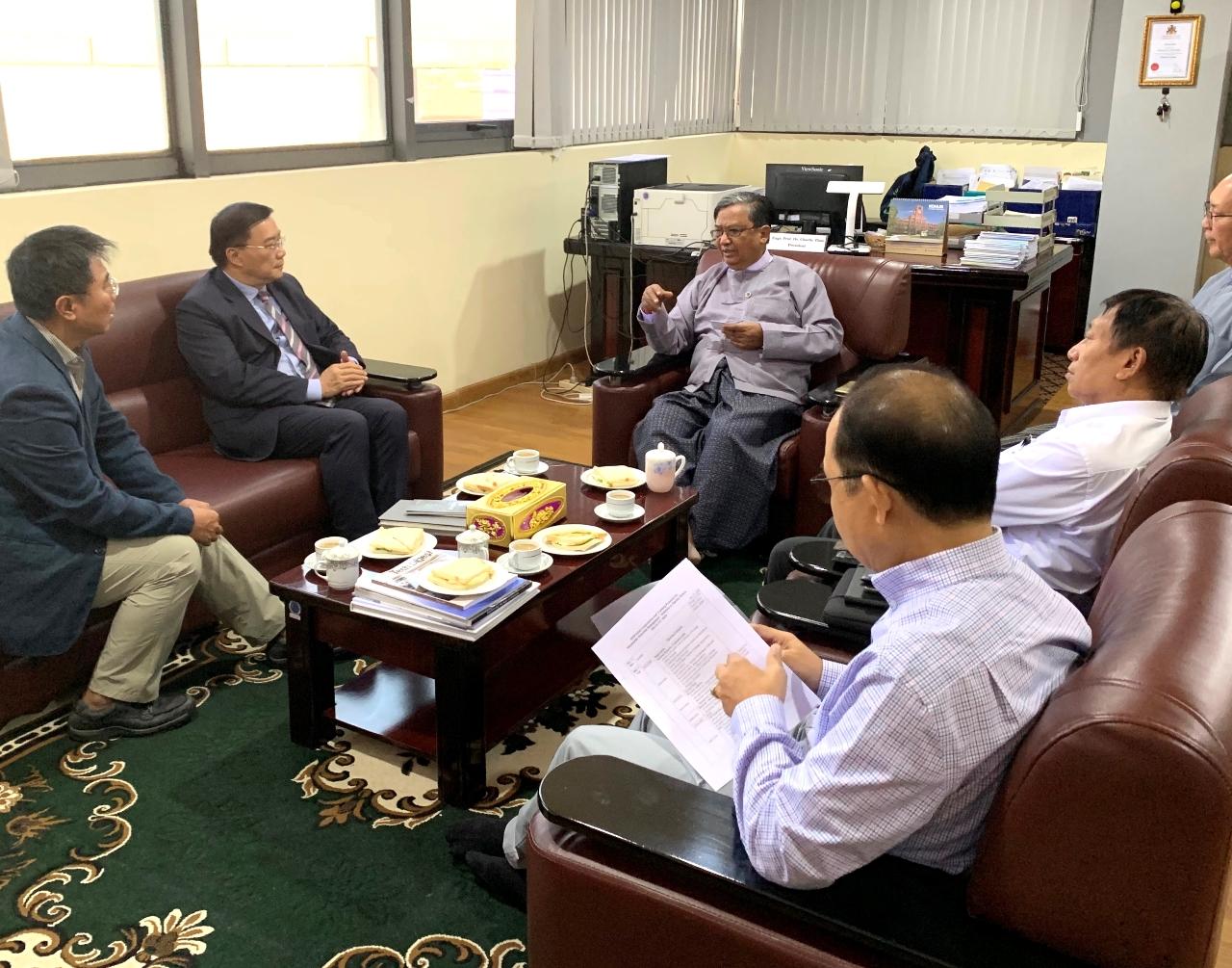 駐緬甸代表李朝成及副參事張水庸會見緬甸工程委員會